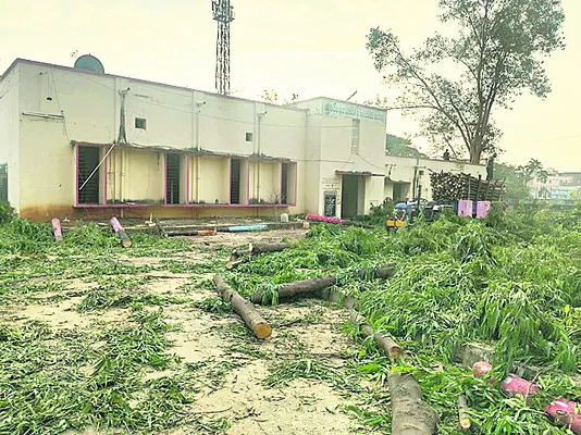 బస్సు డిపో పనులు ప్రారంభం 