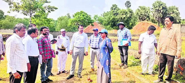 ఎర్రమట్టి దిబ్బల విస్తీర్ణంపై సర్వే