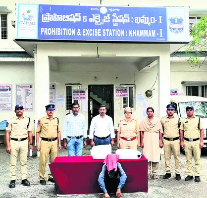 3కిలోల గంజాయి స్వాధీనం