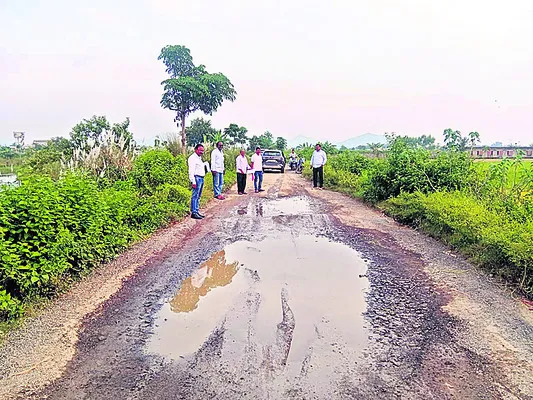 రాష్ట్రంలో రూ.లక్ష కోట్లతో రోడ్ల అభివృద్ధి 