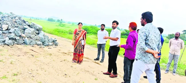 పనులు వేగవంతం చేయాలి