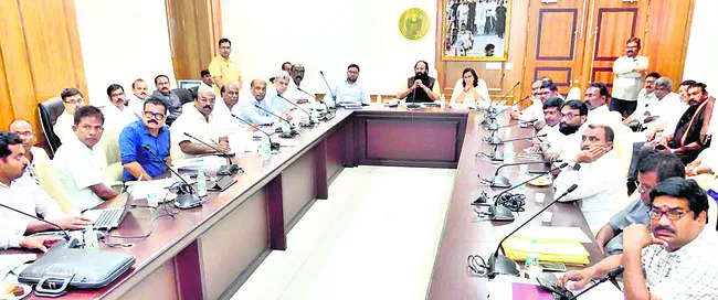 లిఫ్టుల నిర్మాణంలో నాణ్యత లోపిస్తే ఉపేక్షించం