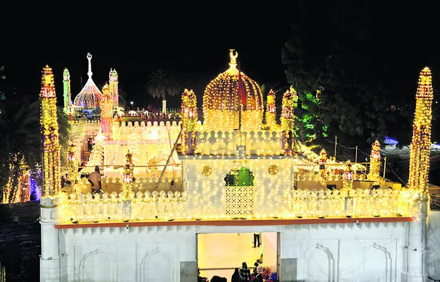 పెద్ద ఉరుసుకు వేళాయె 