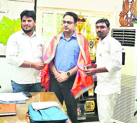 అర్హులైన గిరిజనులకు సంక్షేమ ఫలాలు అందాలి