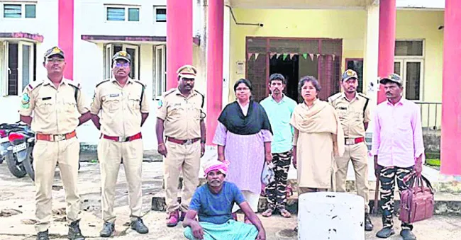 చెట్లు నరికిన కేసులో   ఒకరి రిమాండ్‌