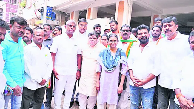 బ్యాంకు అభివృద్ధికి సహకరించండి