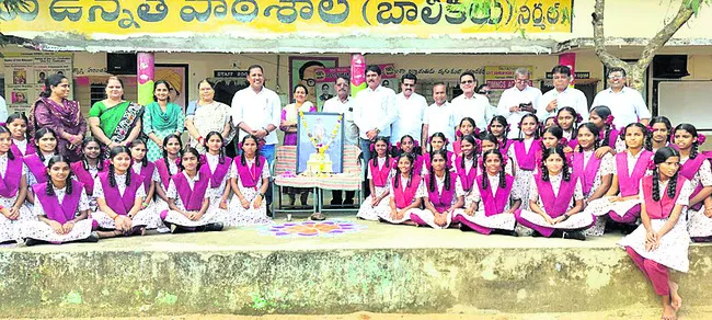 ఘనంగా బిర్సాముండా జయంత్యుత్సవాలు 