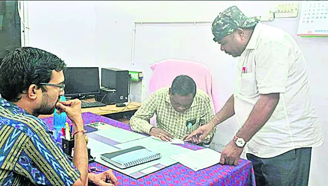 ‘టీచర్లకు సమన్యాయం చేయాలి’ 