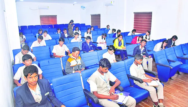 ప్రతిభను వెలికి తీసేందుకే..