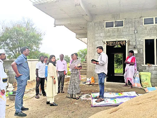 పత్తి రైతులకు ఇబ్బంది రానీయొద్దు