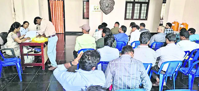 జైల్‌లో తాత్కాలిక ఉద్యోగాలకు ఇంటర్వ్యూలు 