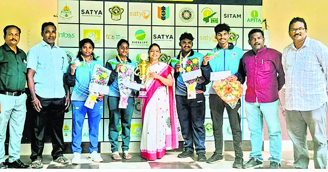 వెయిట్‌ లిఫ్టింగ్‌ చాంపియన్‌ ‘సత్య’ 