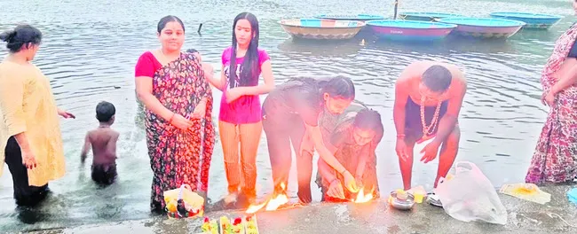 కార్తీక దీపం.. నయనానందం