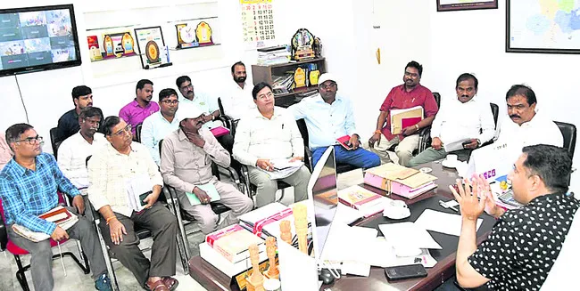 పనులు వేగవంతం చేయండి