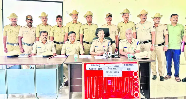 ఇద్దరు అంతర్రాష్ట్ర దొంగల అరెస్ట్‌