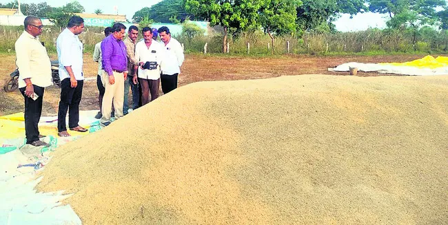 321 ధాన్యం కొనుగోలు కేంద్రాలు ప్రారంభం 
