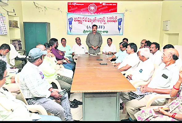 జర్నలిస్టుల హక్కుల పరిరక్షణకు కృషి 