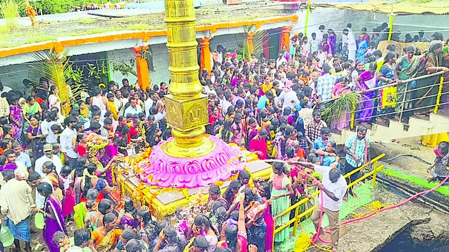 రామునిబండ.. జనం నిండా 