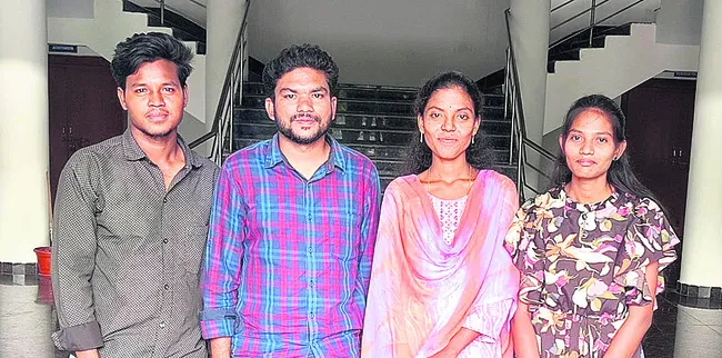 పట్టాలొచ్చినా.. పైసలివ్వరా?