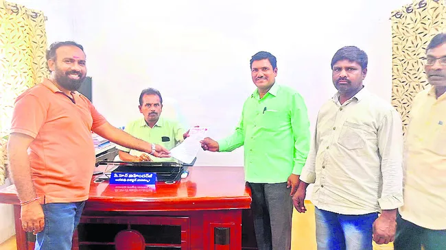  సీసీఐ కొనుగోలు కేంద్రం ఏర్పాటు చేయాలని వినతి