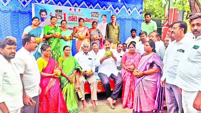 నిరాహార దీక్ష భగ్నం చేసేందుకు ఎమ్మెల్యే కుట్ర 