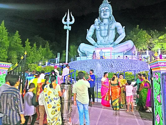 పౌర్ణమి వెలుగులు.. కార్తీక కాంతులు 