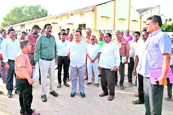 కార్తీక బ్రహ్మోత్సవాలకు ముమ్మర ఏర్పాట్లు