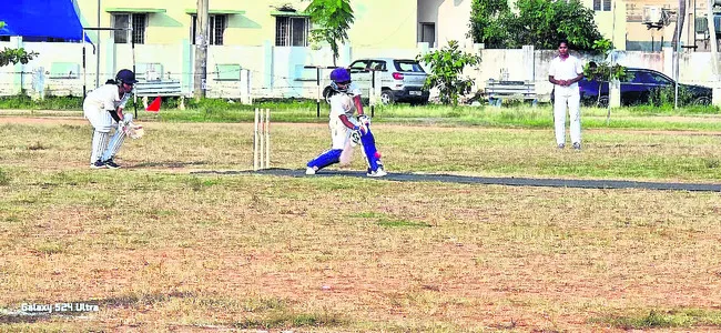 అదరగొడుతున్న అమ్మాయిలు 