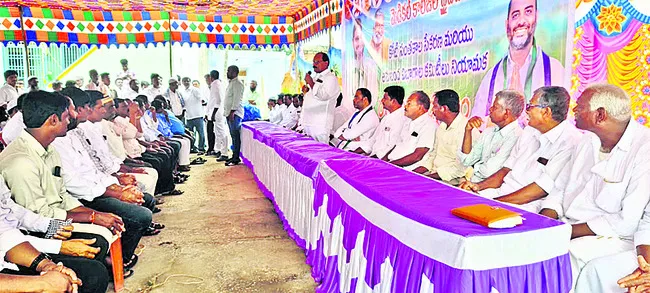 కుమార్తెతో కలిసి తల్లి అదృశ్యం 