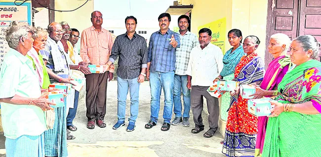 వందశాతం పన్నులు   వసూలు చేయాలి