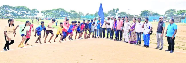 ఉత్సాహంగా జిల్లా అథ్లెటిక్స్‌ ఎంపికలు 