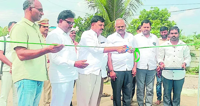 రైతులకు ఇబ్బందులు కలిగించకండి