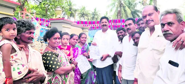 మెడికల్‌ కాలేజీల ప్రైవేటీకరణ దుర్మార్గం 