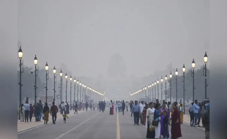 Delhi air quality dips back to very poor
