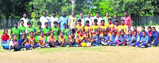 హోరాహోరీగా నెట్‌బాల్‌ ఎంపిక పోటీలు
