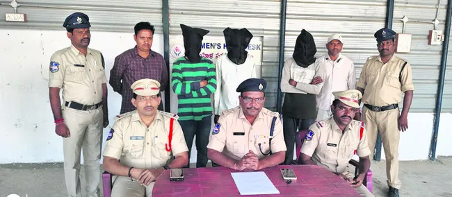 బోధన్‌లో గంజాయి పట్టివేత 
