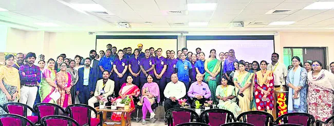 ఎయిమ్స్‌లో మానవ, జంతు ఆరోగ్యంపై అవగాహన 