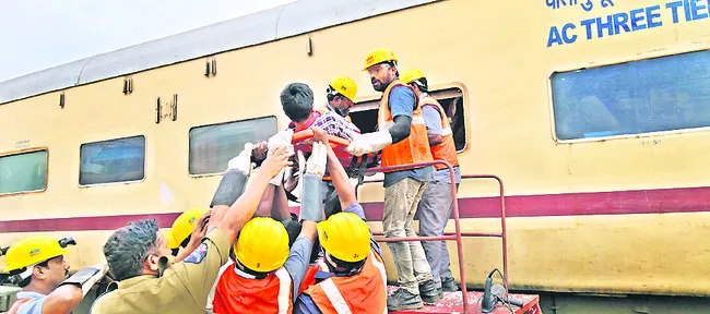 పట్టాలు తప్పిన యశ్వంత్‌పూర్‌