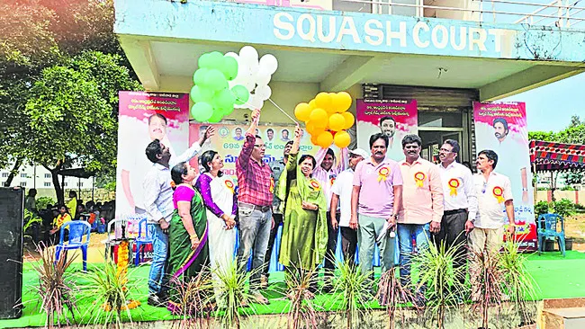 స్క్వాష్‌ ఛాంపియన్‌షిప్‌ ప్రారంభం