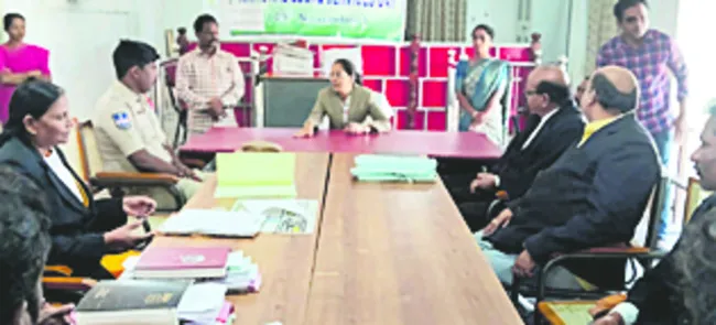 ప్రజలకు ఉచిత న్యాయ సేవలు