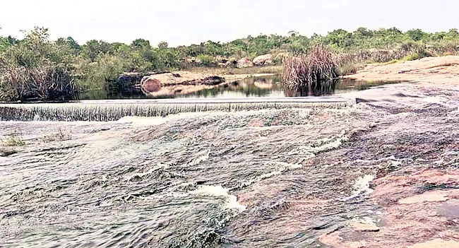 వర్షం వస్తే అంతే! 