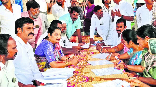 కోటి సంతకాలతో కుట్రలు తిప్పికొడదాం 