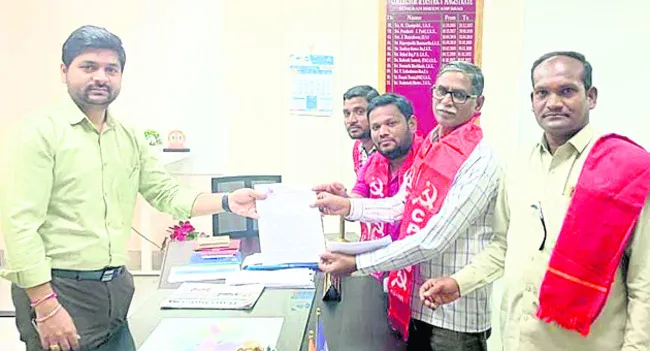 ‘సర్‌సిల్క్‌’ స్థలాన్ని ప్రభుత్వమే కొనుగోలు చేయాలి