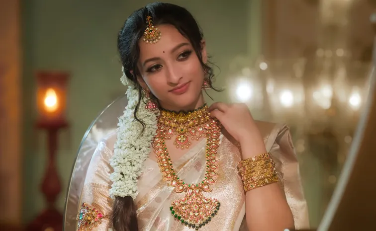 'జువెల్లర్స్‌' యాడ్‌లో మెరిసిన మరో వారసురాలు