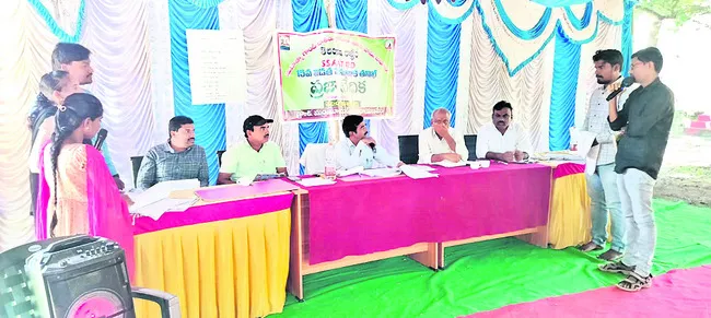 ఉపాధిహామీ పనుల్లో నిర్లక్ష్యం తగదు 