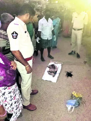 శిశువు మృతదేహం లభ్యం 