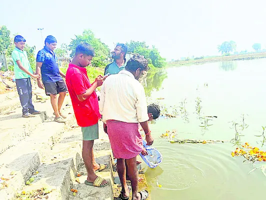 సగం కూడా చేరలే!
