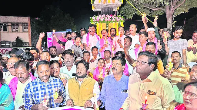 అమరవీరుల త్యాగం వెలకట్టలేనిది