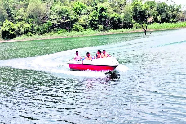 ఖమ్మం–దేవరపల్లి  హైవే పరిశీలన