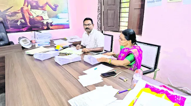 సర్పంచ్‌కు 2,641.. వార్డులకు 8,575